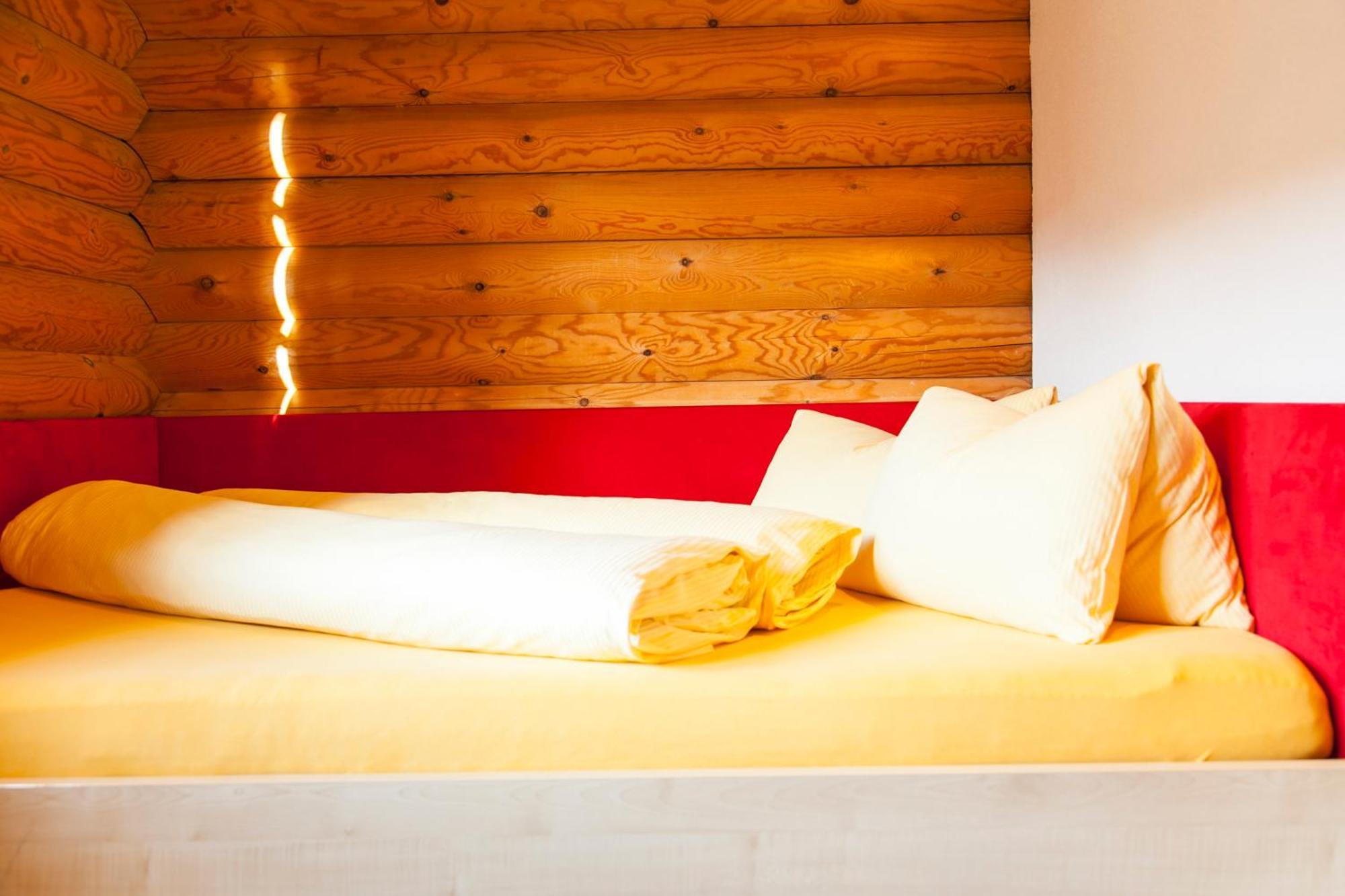Camping Dreilaendereck Blockhuetten & Apartments Ried im Oberinntal Phòng bức ảnh