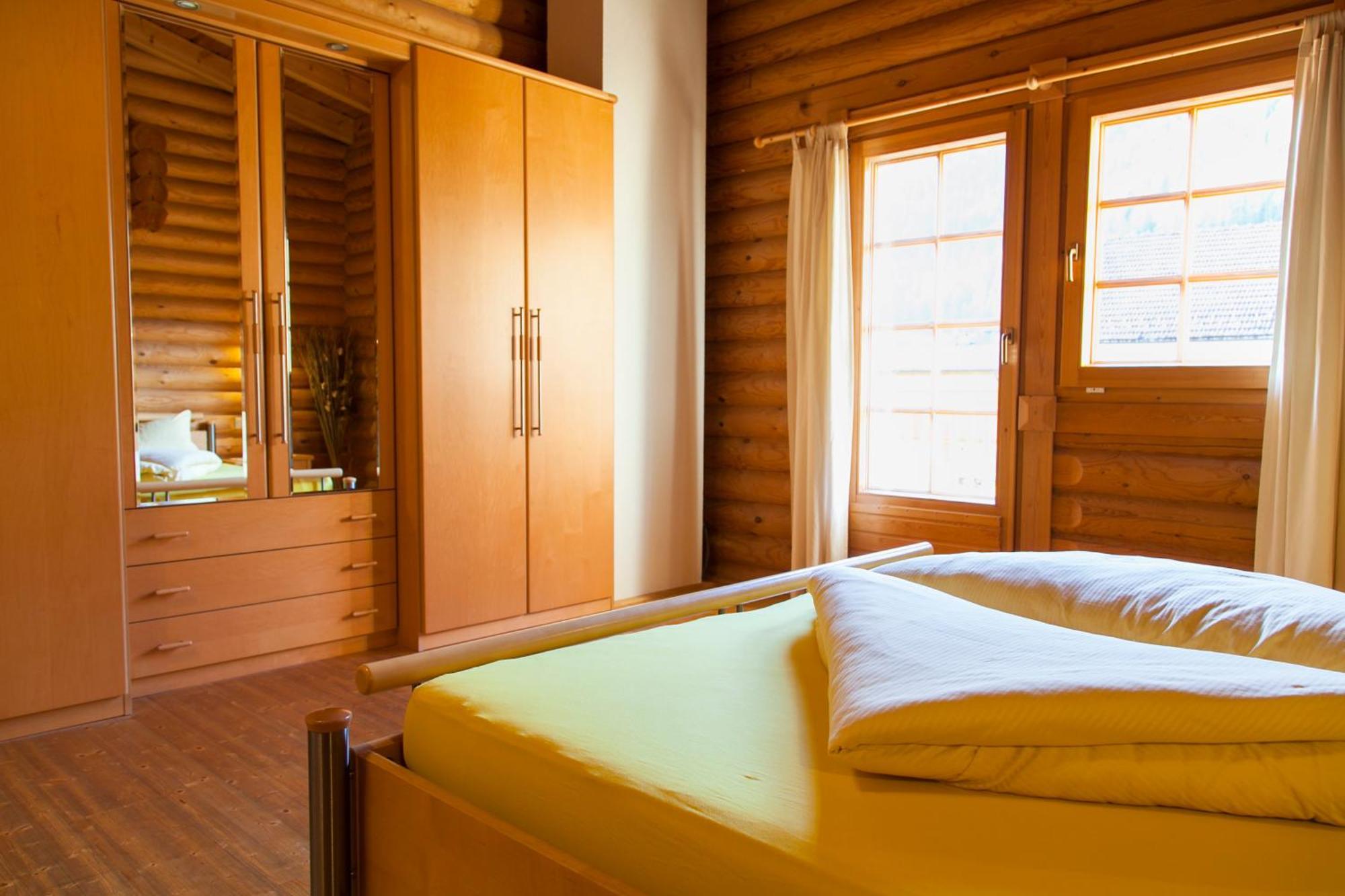 Camping Dreilaendereck Blockhuetten & Apartments Ried im Oberinntal Phòng bức ảnh