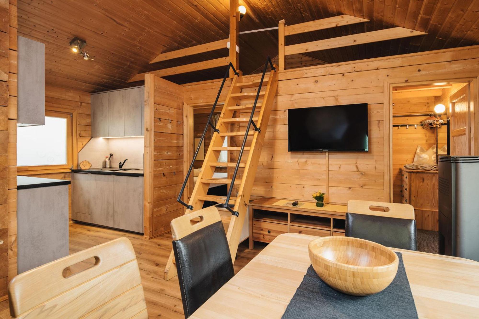 Camping Dreilaendereck Blockhuetten & Apartments Ried im Oberinntal Ngoại thất bức ảnh