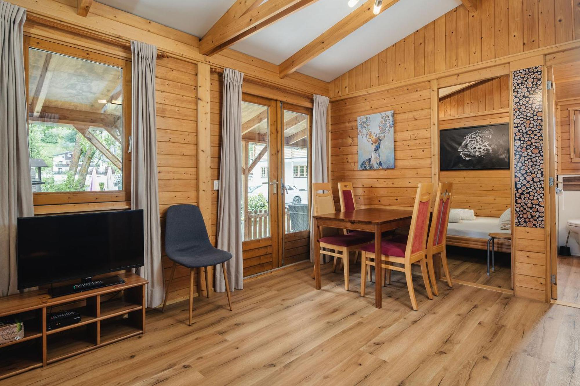 Camping Dreilaendereck Blockhuetten & Apartments Ried im Oberinntal Ngoại thất bức ảnh