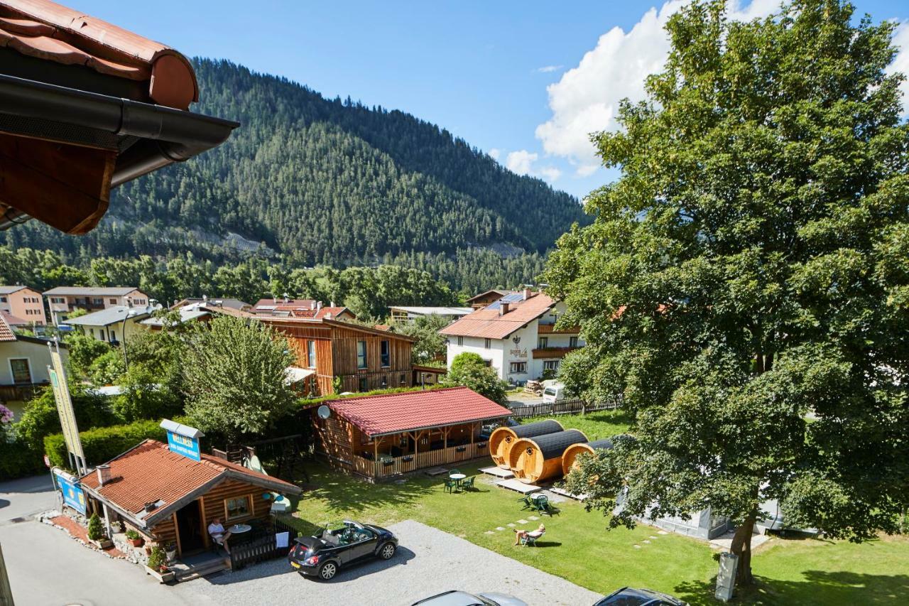 Camping Dreilaendereck Blockhuetten & Apartments Ried im Oberinntal Ngoại thất bức ảnh